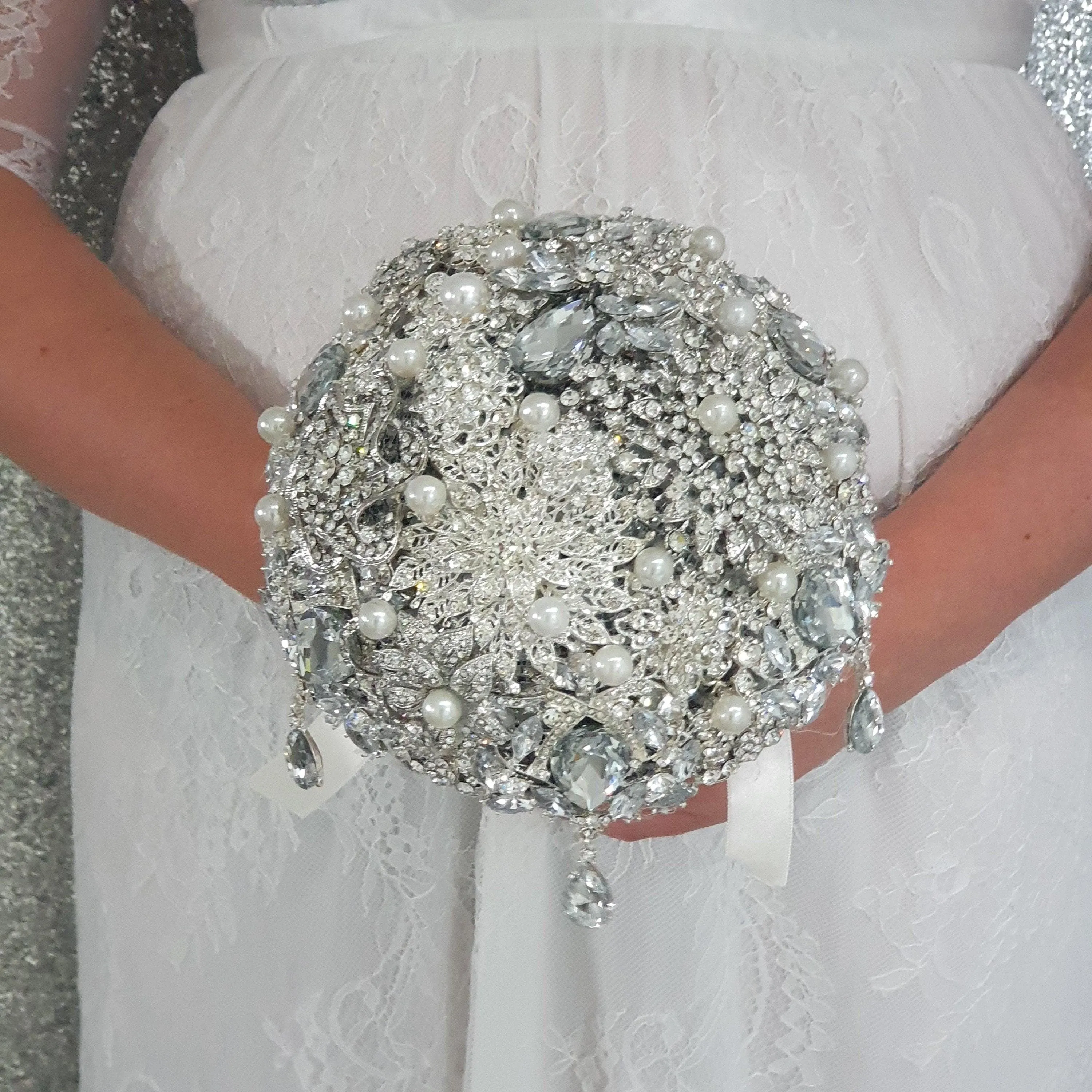 Brooch bouquet, jewel bouquet, Full jeweled bouquets. by Crystal wedding uk