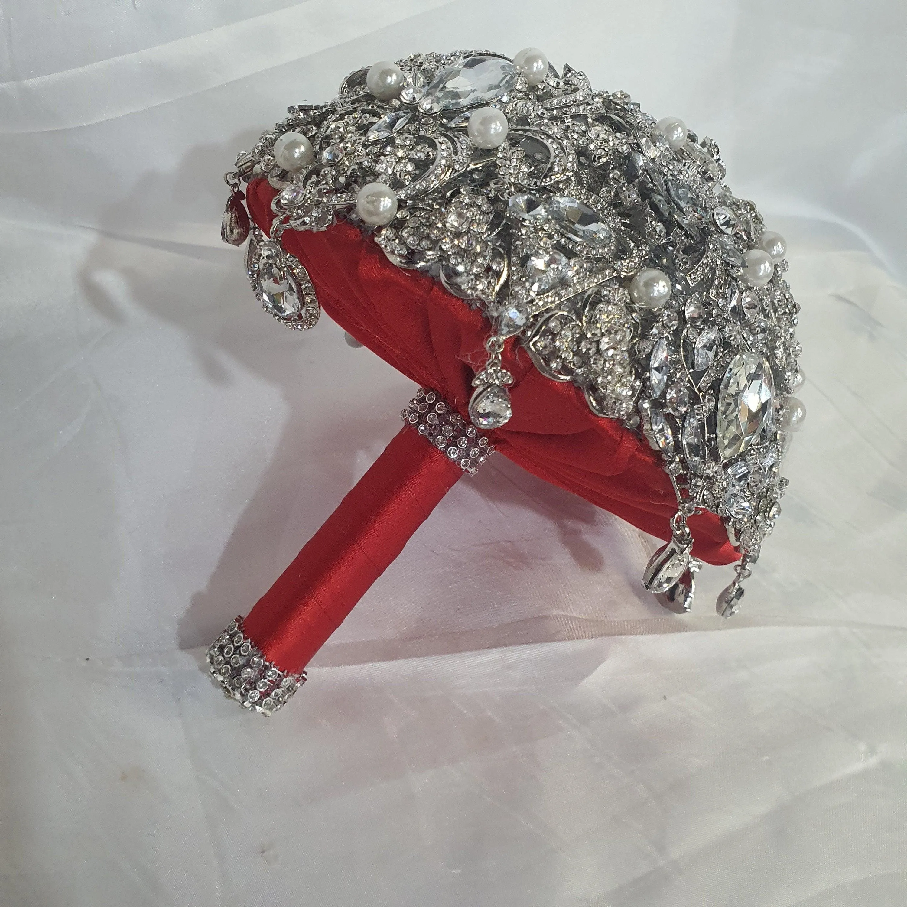 Brooch bouquet, jewel bouquet, Full jeweled bouquets. by Crystal wedding uk