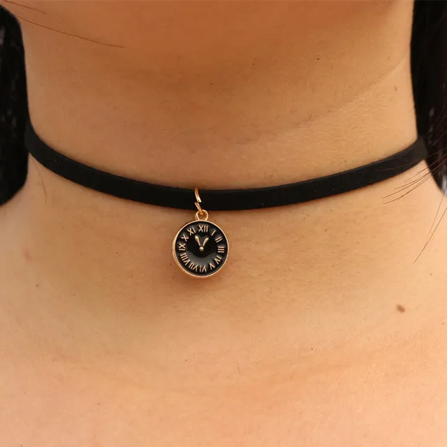 Choker Necklaces Women Black Velvet Suede Leather Chain Short Collares Fashion Jewelry Crown Peace Gothic 90's Bijoux Steampunk