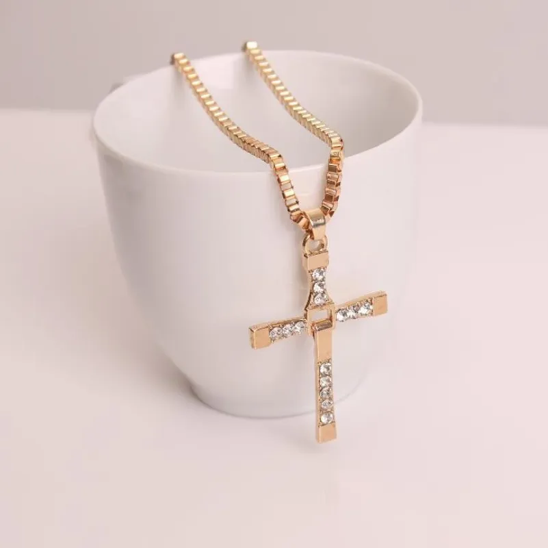 Cross Pendant Necklaces for Men Women Romantic Couple Neckchain Trendy Boy Chokers Jewelry Couple Anniversary Accessories Gift