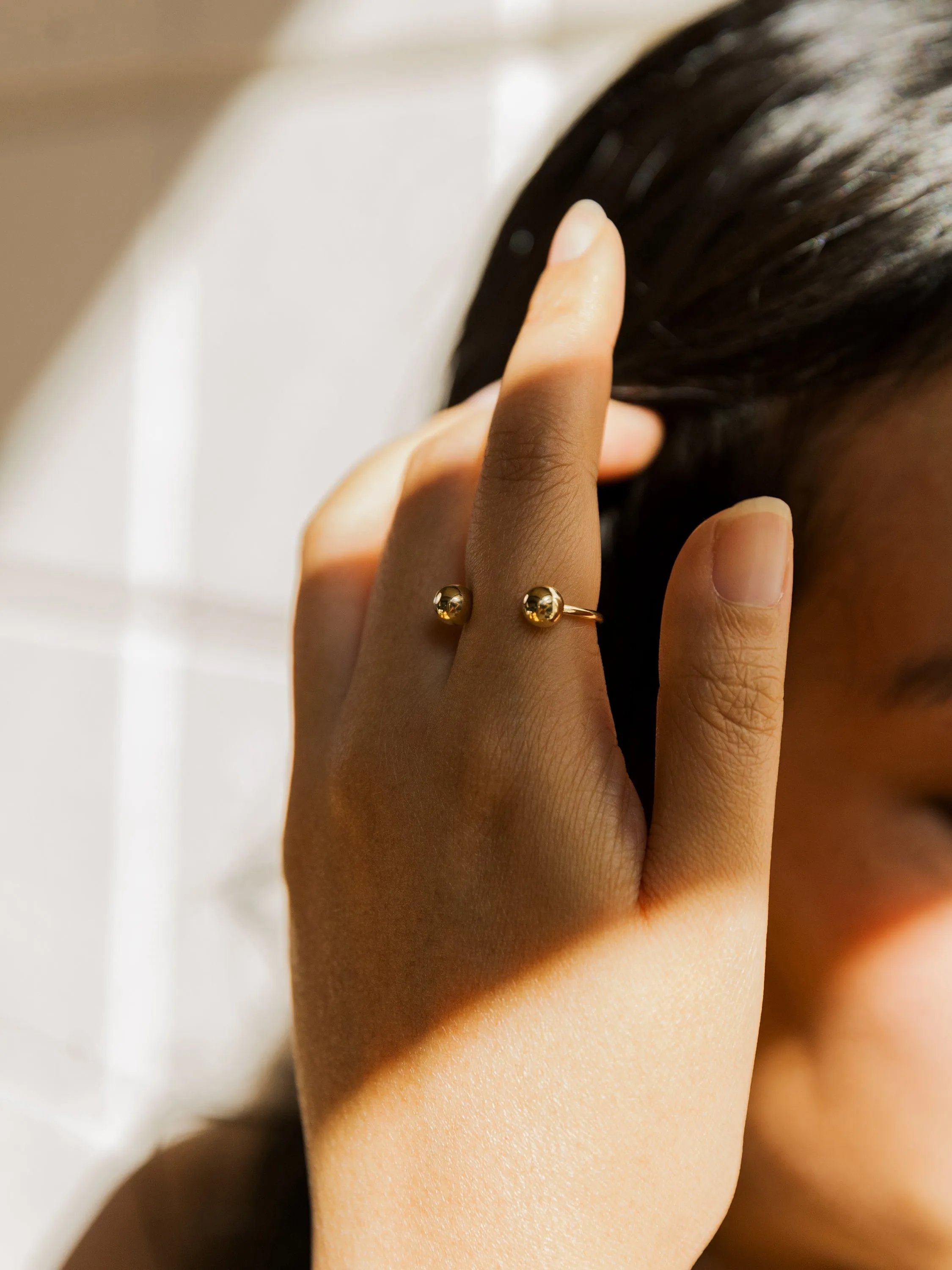 Dot Duo Ring | Floating Ball Illusion Ring