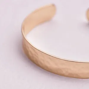 Hammered Bangle | Gold