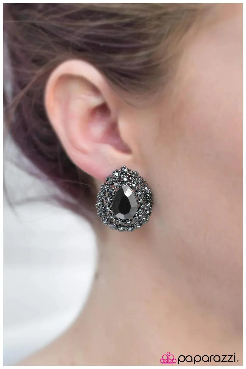 Paparazzi Earring ~ Irreplaceable - Silver