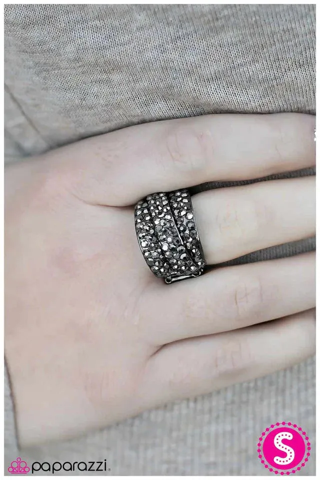 Paparazzi Ring ~ The Millionaires Club - Black