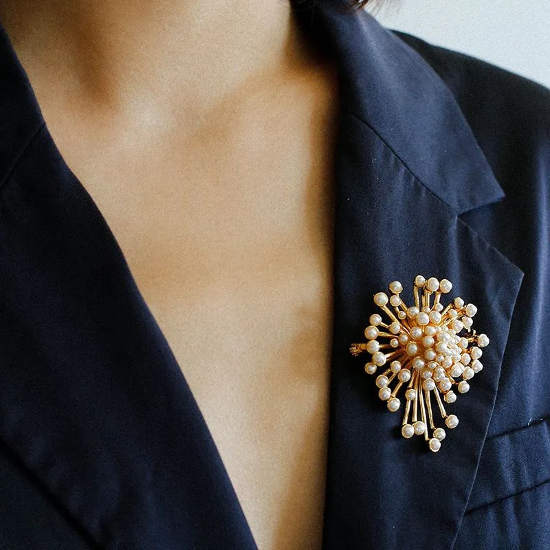 Retro Fashion Pearl Fireworks Brooches