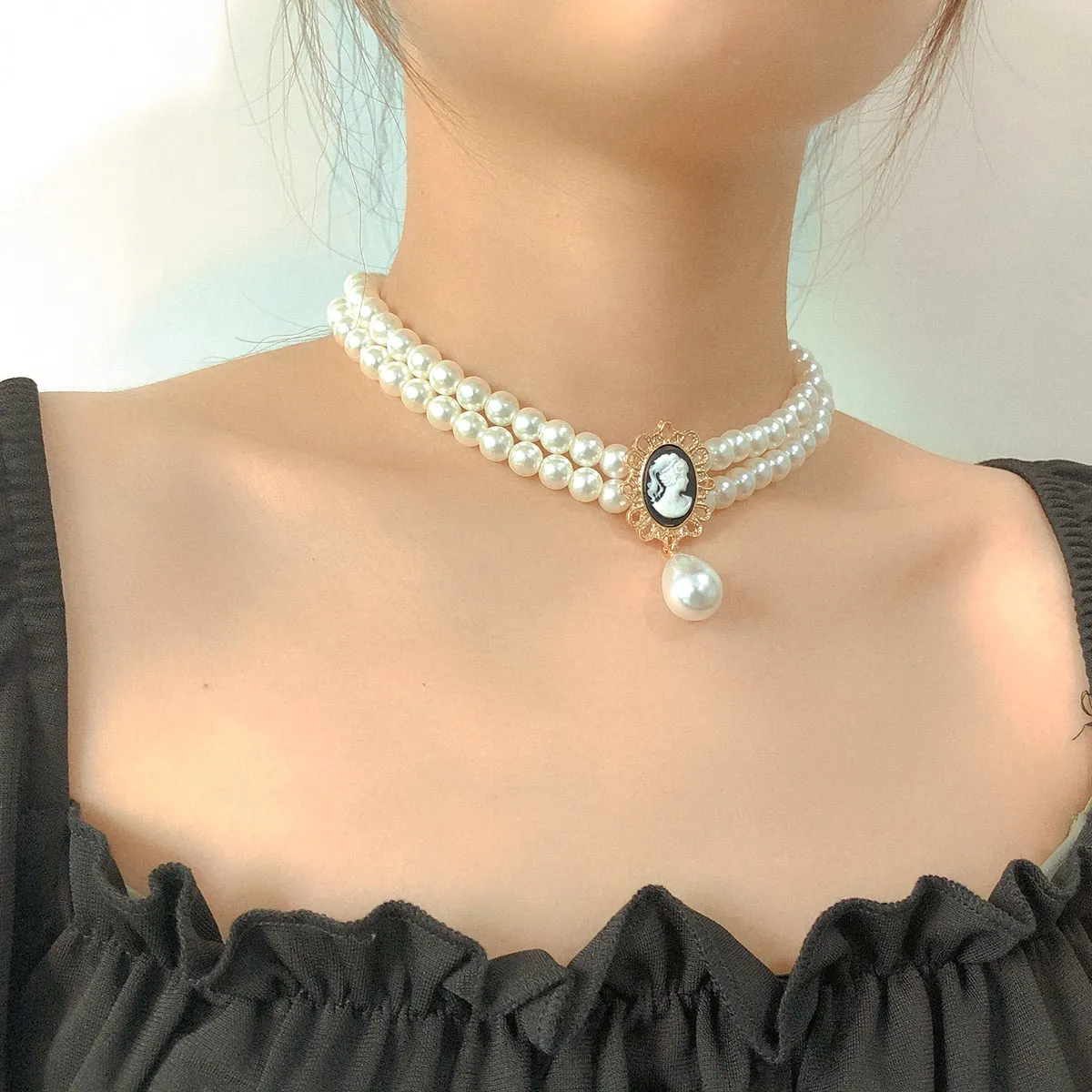 SHIXIN Layered Short Pearl Choker Necklace for Women White Beads Necklace Wedding Jewelry on Neck Lady Pearl Choker Collar Gifts