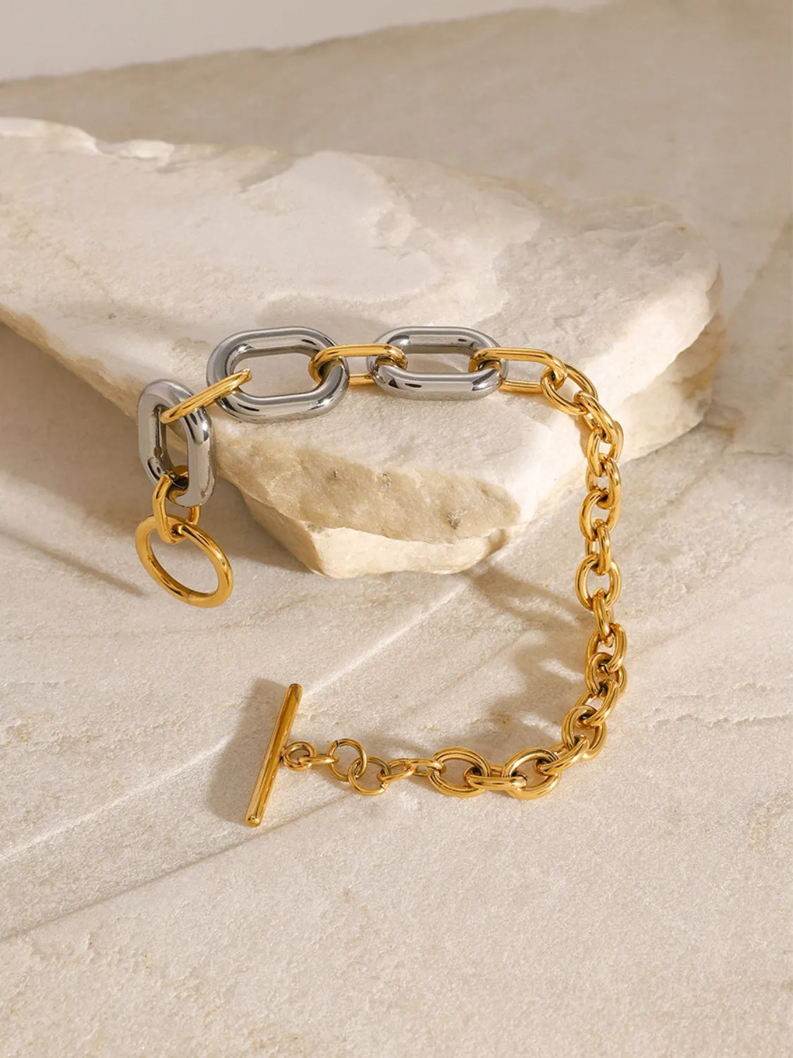 Two Tone Hollow Link Chain Bracelet: Elegance Redefined