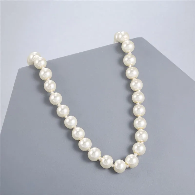 VenusFox Elegant White Imitation Pearl Necklace Long Round Pearl Wedding Choker Necklace for Women Charm Fashion Jewelry