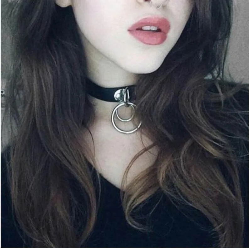 Vintage Bijoux Women Men Jewelry Cool Punk Goth Rivet Choker Necklace Leather Collares Round Metal Pendant Anime Necklaces C665