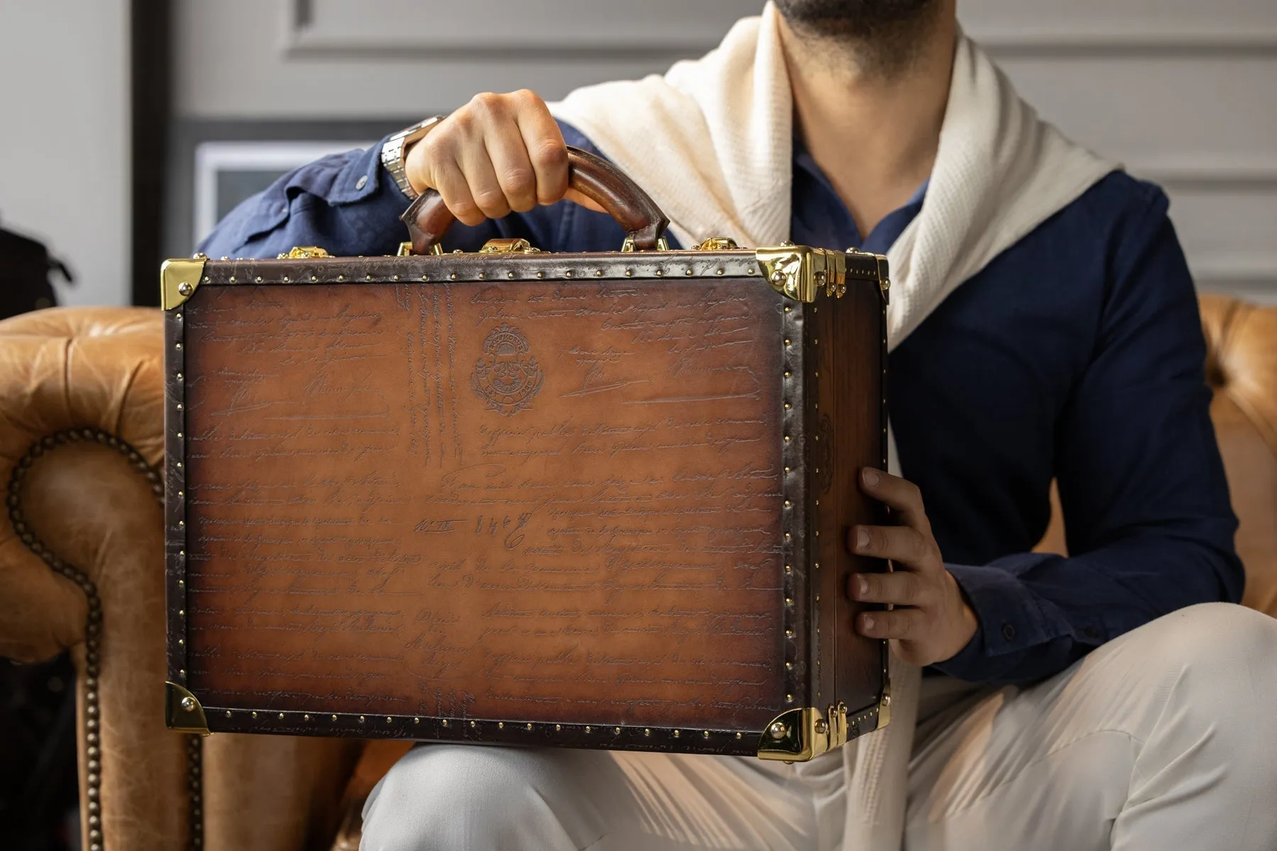 Watch Trunk - Parchment Patina Light Tan