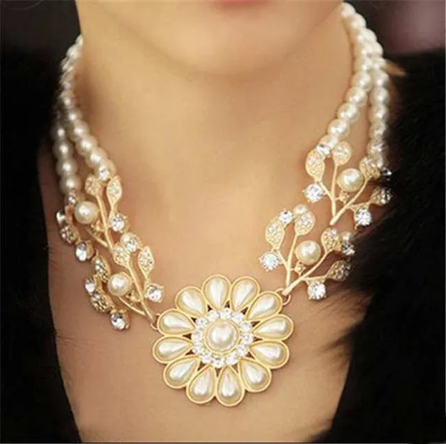 wholesale luxury Simulated pearl chain rhinestone crystal flower choker necklace bead work jewelry for women